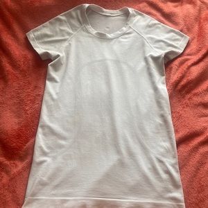 White Lululemon top Size 6